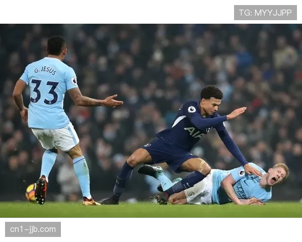 圣诞赛程成试金石，伤病潮与密集赛程定冠军归属